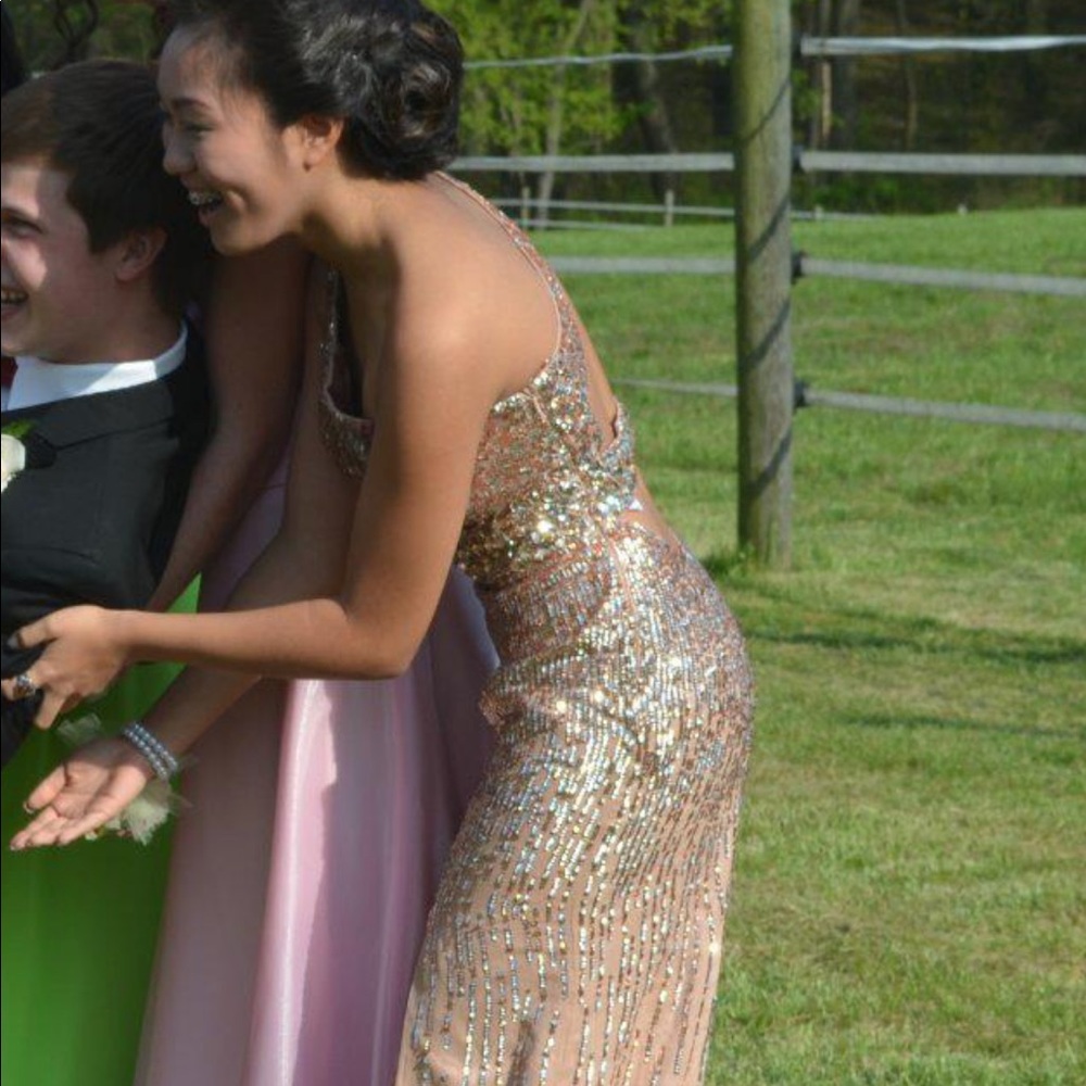 💖 a beautiful Sherry Hill prom dress 👗